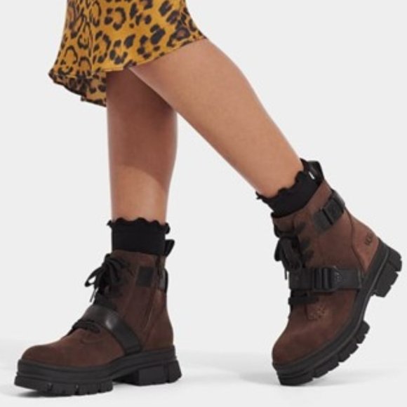 UGG Ashton Lace Up Boots Combat Suede Buckle Booties Burnt Cedar Brown Size 9